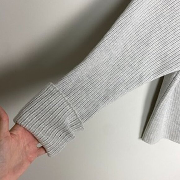 Wilfred Free Merino Wool Chunky Oversized Sweater Womens Small Grey V Neck - Picture 6 of 10